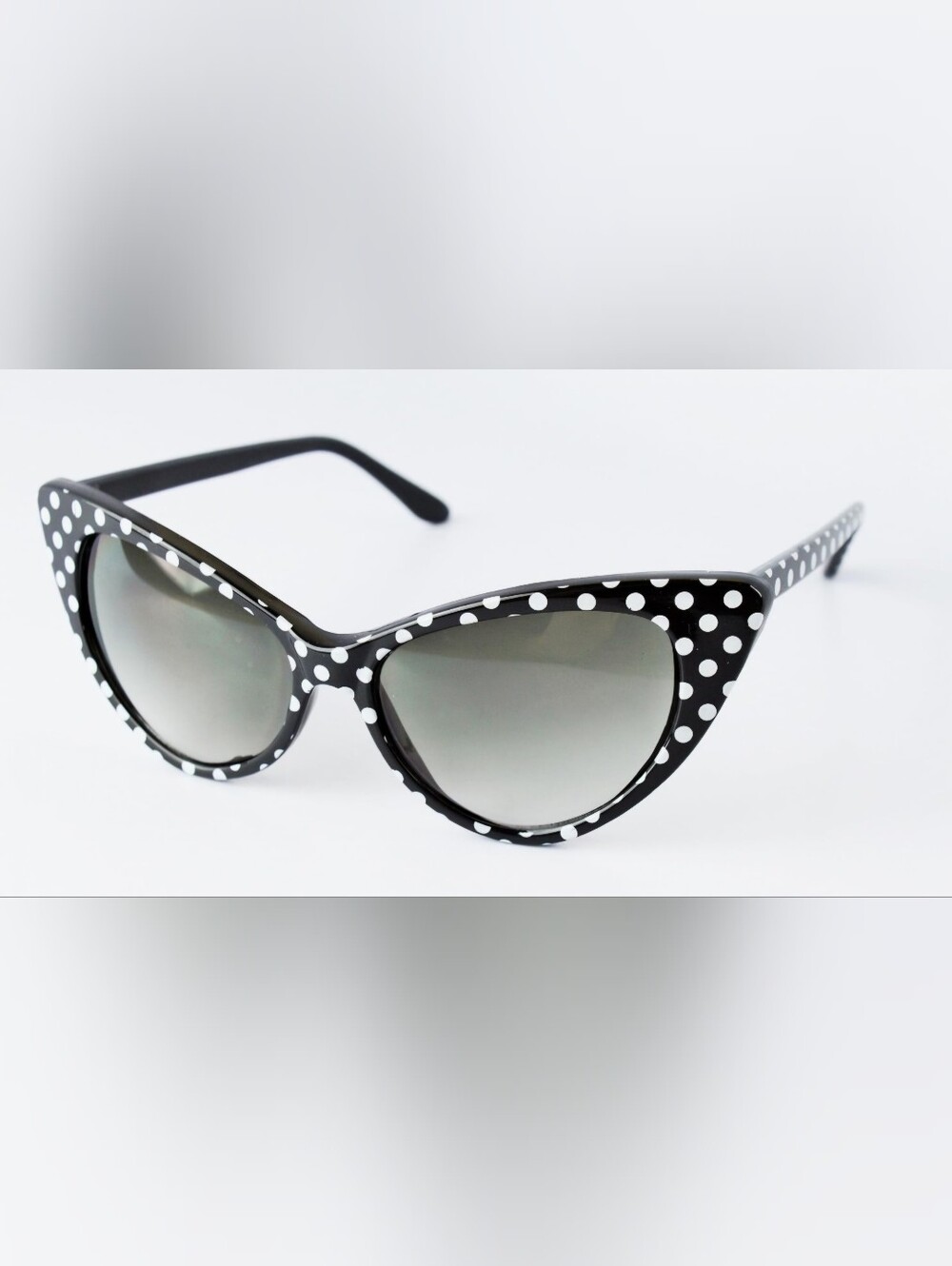 Polka Dot Cat Eye Sunglasses - Black and White